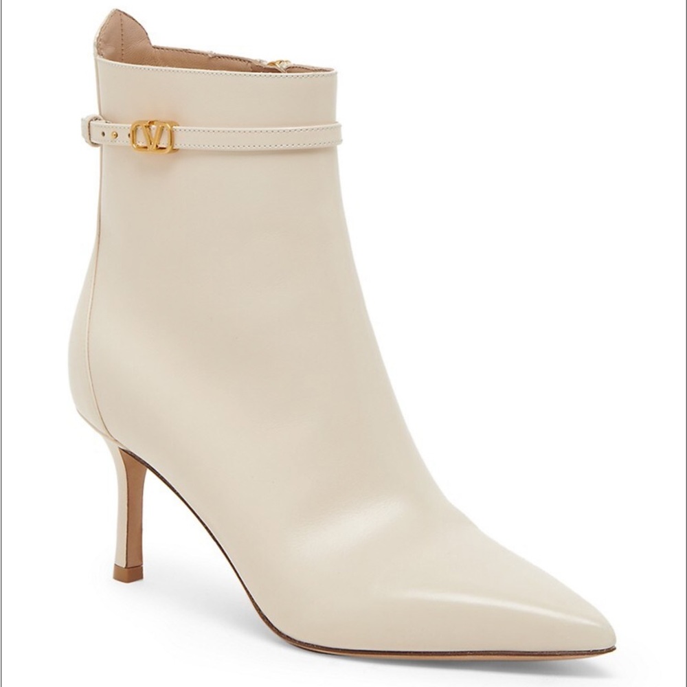 Valentino Garavani VLOGO Leather Ankle Boots Size EU 41 or US 11.